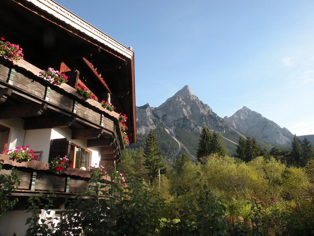 Tyrol Appartements Ehrwald Kültér fotó